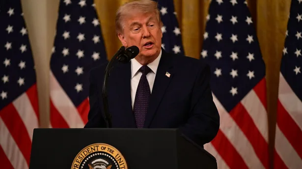 Trumptan İran mesajı: Hamaneyle görüşmekten onur duyarım